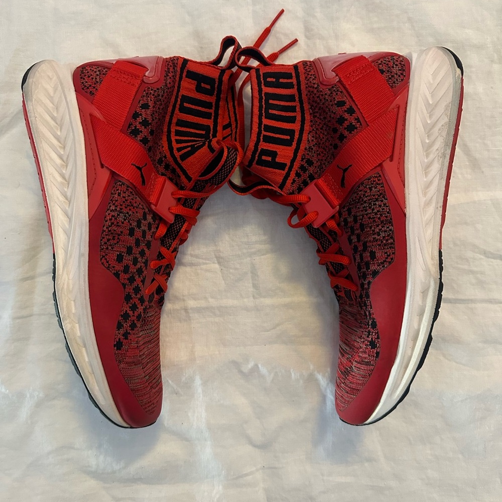 Puma Men's Red and Black Athletic Shoes